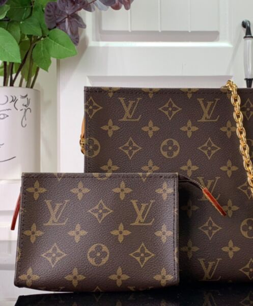 Not for sale:Louis Vuitton Toiletry Pouch M81412