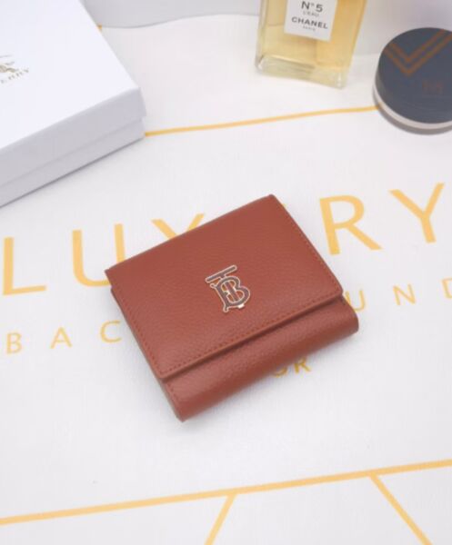 Not for sale: Burberry Short tri-fold Leather Wallet Coffee