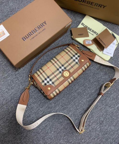 Burberry Top Handle Note Bag 2