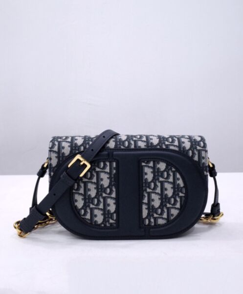 Dior CD?Signature Bag With Strap Dark Blue 2