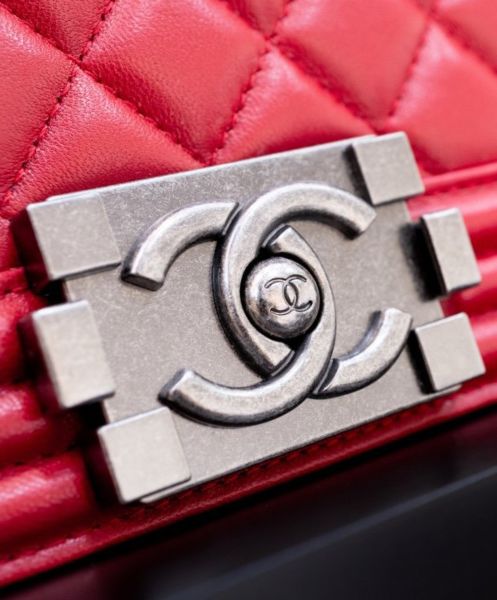 Chanel Lambskin Medium Boy Bag A67086 Red