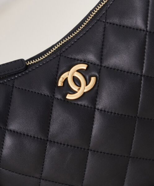 Chanel Hobo Handbag AS4220 Black 8