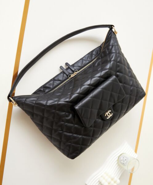 Chanel Maxi Hobo Bag AS4339 Black 8