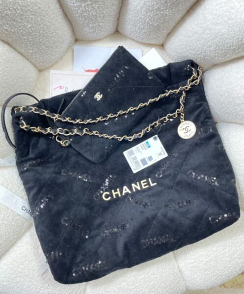 Chanel 22 Handbag AS3261 Black 3