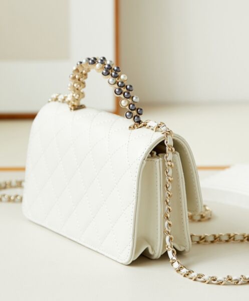 Chanel Clutch With Chain AP3803 5