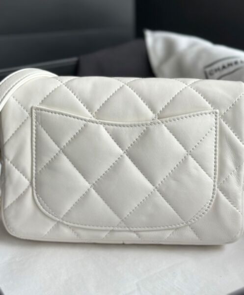 Chanel Small Flap Bag AS3986 5