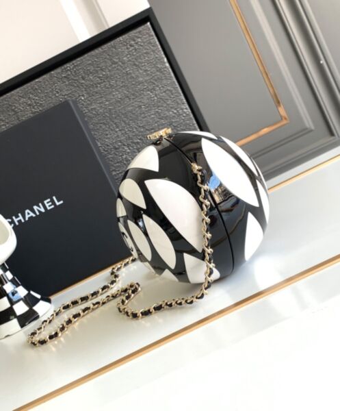 Chanel Sphere Minaudiere AS4505 Cream 5