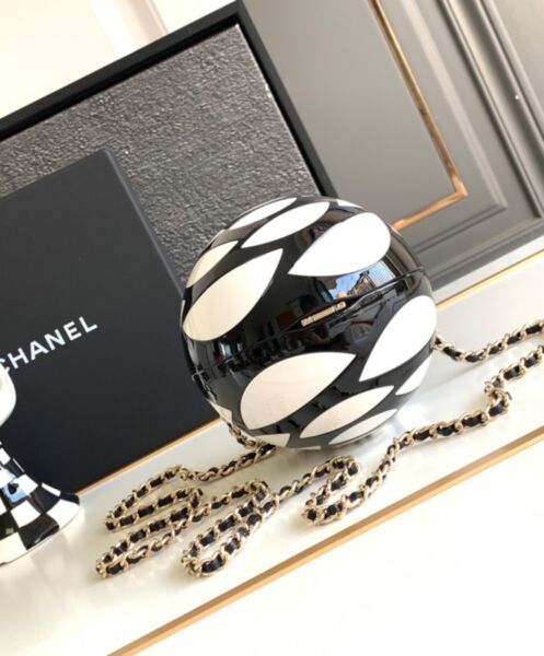 Chanel Sphere Minaudiere AS4505 Cream 6