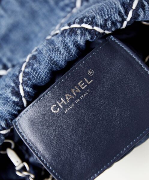 Chanel 22 Mini Handbag AS3980 Blue 10