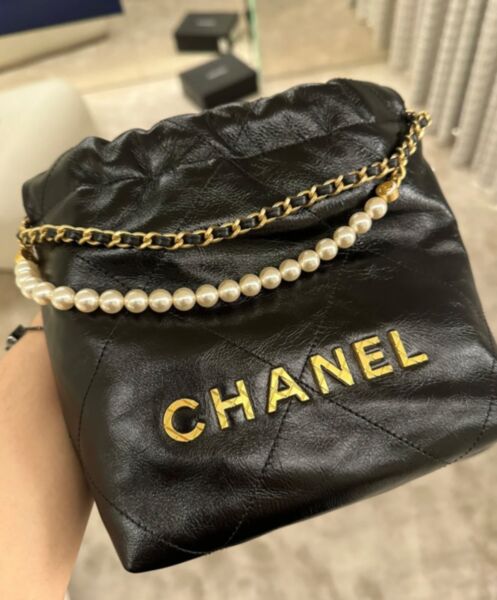 Chanel 22 Mini Handbag Black 7