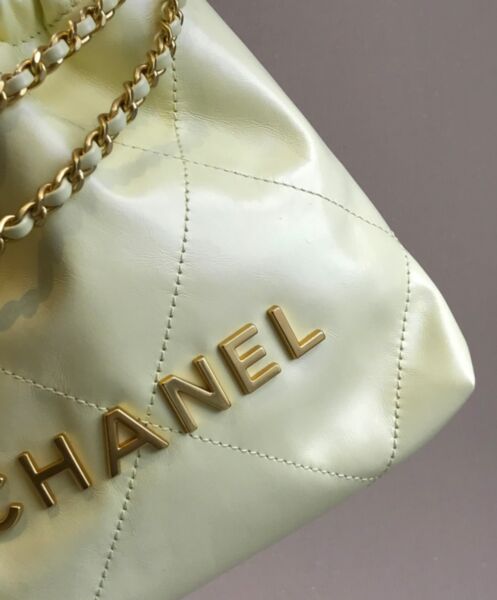 Chanel 22 Mini Handbag AS3980 8