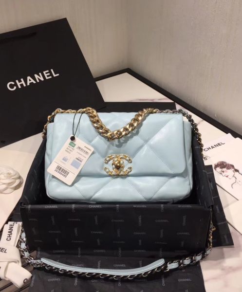 Chanel 19 Flap Bag AS1160