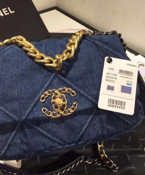 Chanel 19 Flap Bag AS1160 Blue