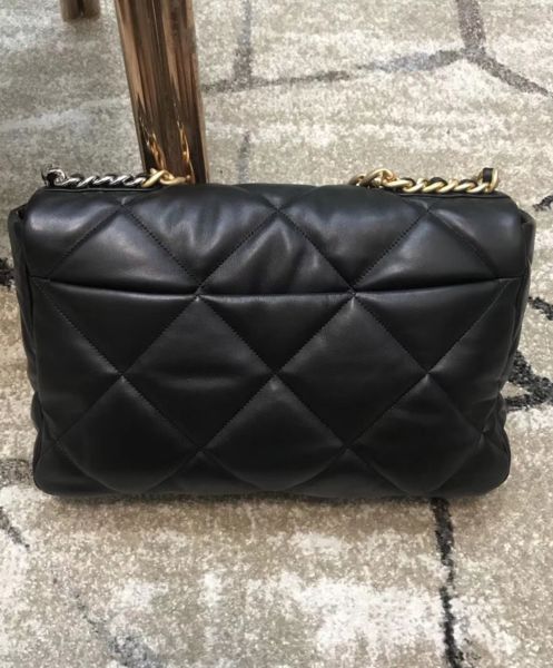 Chanel 19 Maxi Flap Bag AS1162