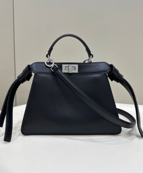 Fendi Peekaboo ISeeU Small 8BN327 2