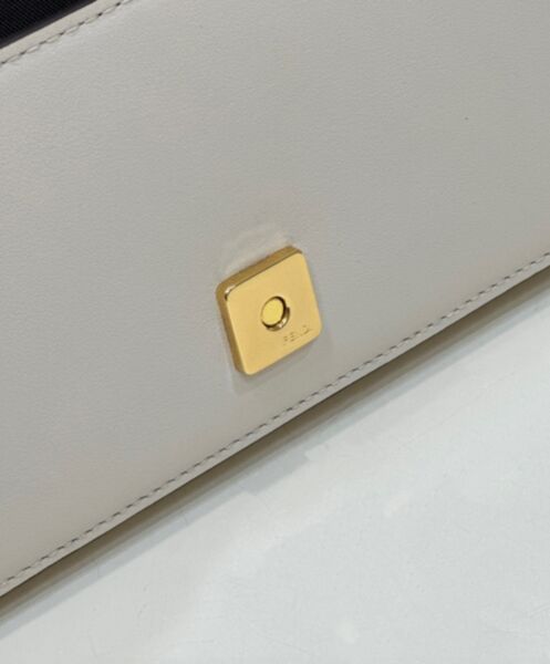 Fendi Fendigraphy Wallet On Chain 8BS076 8