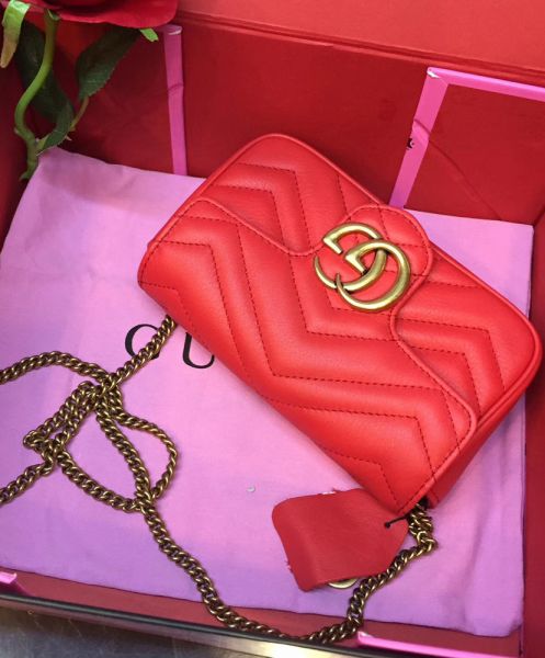 Gucci GG Marmont matelasse leather super mini bag 476433 