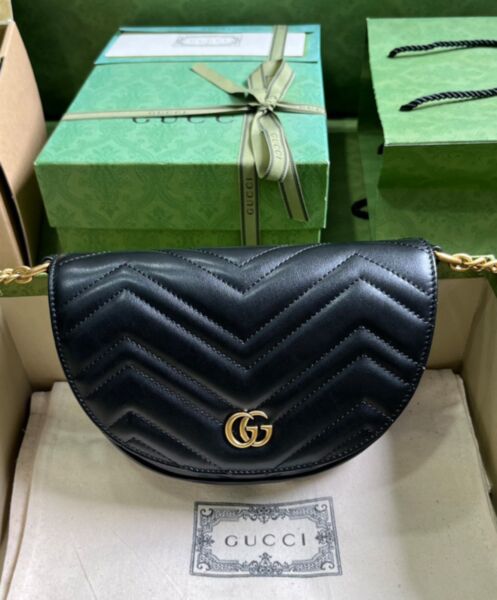 Gucci GG Marmont Matelasse Chain Mini Bag 746431 3