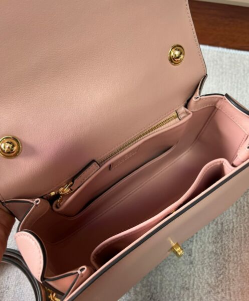 Gucci Blondie Top-handle Bag 735101 9
