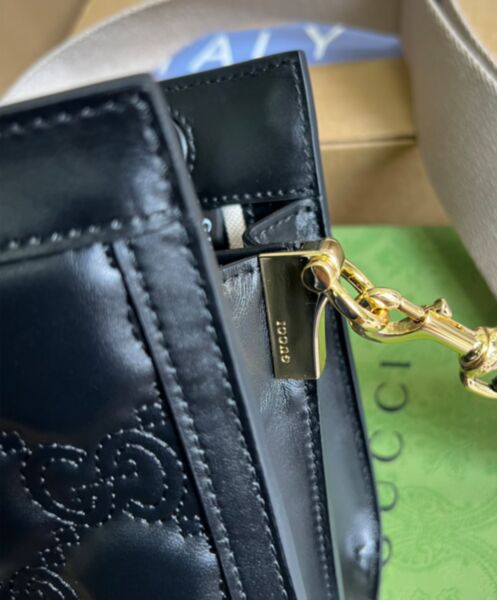 Gucci Matelasse Leather Shoulder Bag 702200 Black 7