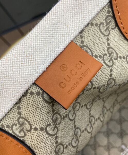 Gucci Medium Tote Bag With Gucci Print 772176 9