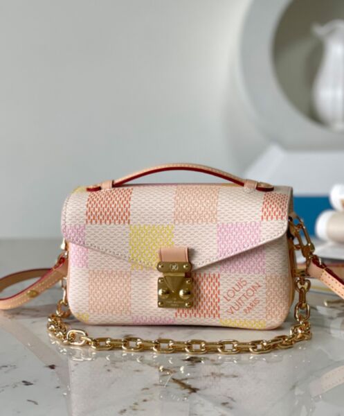 Louis Vuitton Pochette Metis East West N40749 Pink 2