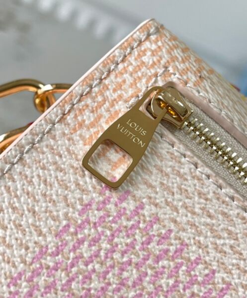 Louis Vuitton Pochette Metis East West N40749 Pink 8