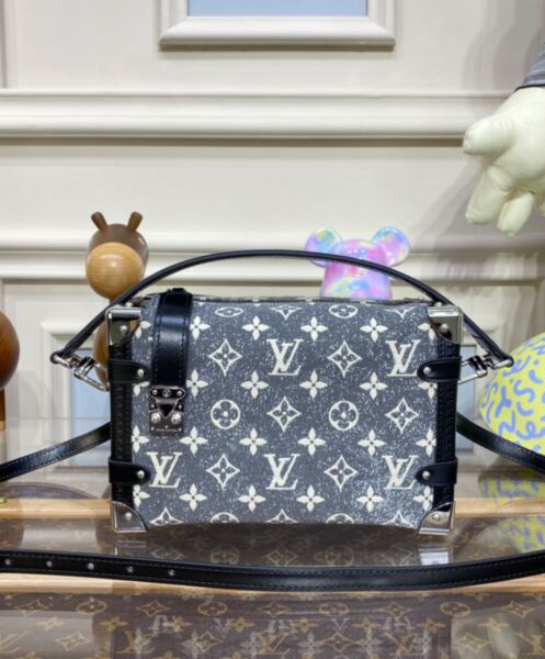 Louis Vuitton Side Trunk M21460 2