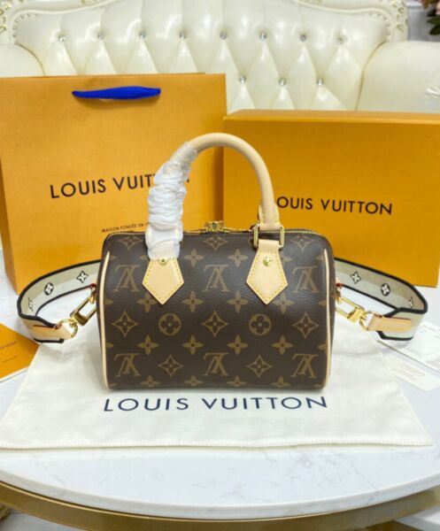 Louis Vuitton Speedy Bandouliere 20 M45957 Cream 4