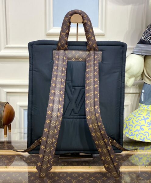 Louis Vuitton Pillow Backpack M58981 4