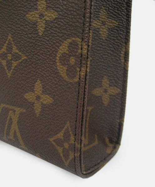 Louis Vuitton Poche Documents M47542 Brown