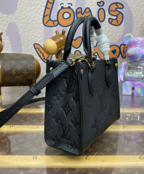 Louis Vuitton OnTheGo BB M46993 Black 3