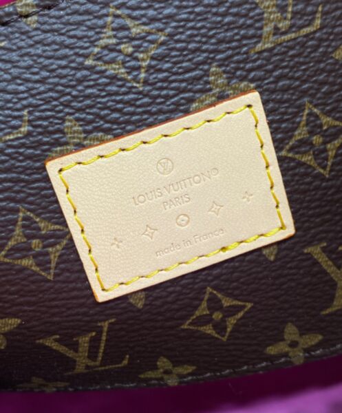 Louis Vuitton Reade PM M24028 M24144 10