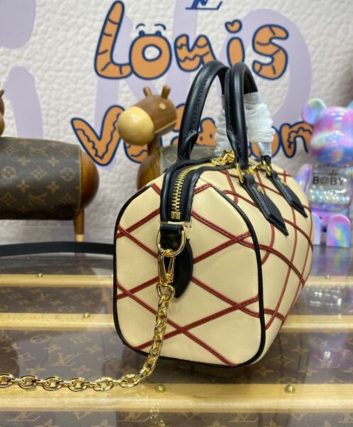 Louis Vuitton Speedy Bandouliere 20 M24261 Apricot 3