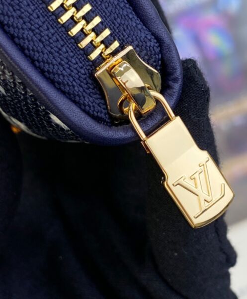 Louis Vuitton Zippy Wallet M82468 Blue 7