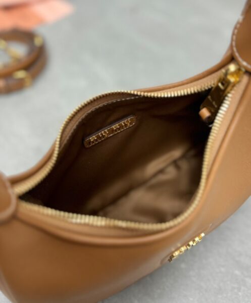 Miumiu Leather Hobo Bag 5BC161 Coffee 9