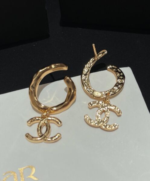 Chanel Earrings AB8511 Golden 4