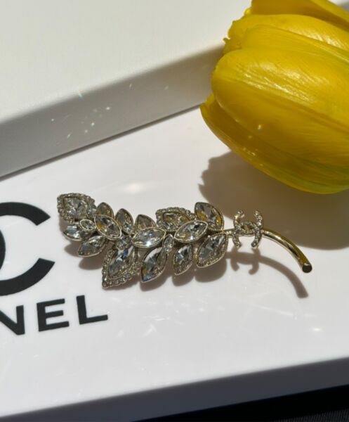 Chanel Women's Earrings ABA965 Golden 3