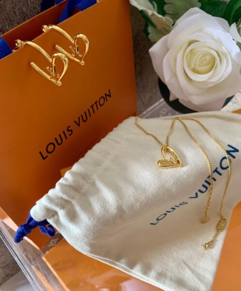 Louis Vuitton Limited Edition - Fall In Love Heart Earrings PM M00463 Golden 5