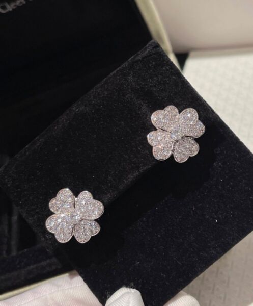 Van Cleef & Arpels Cosmos Earrings Silver 3