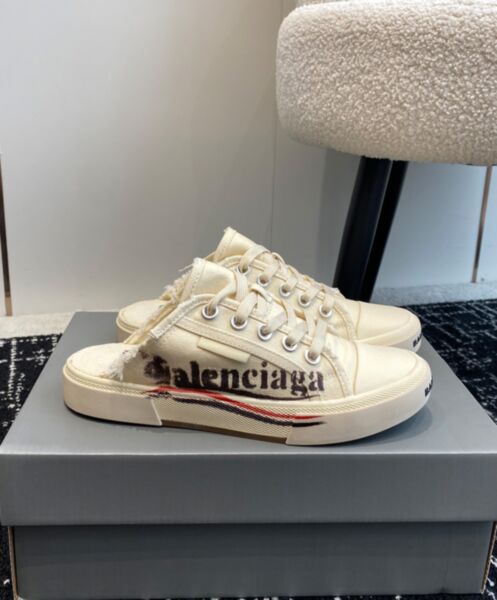 Balenciaga Unisex Paris Mules Cream 3