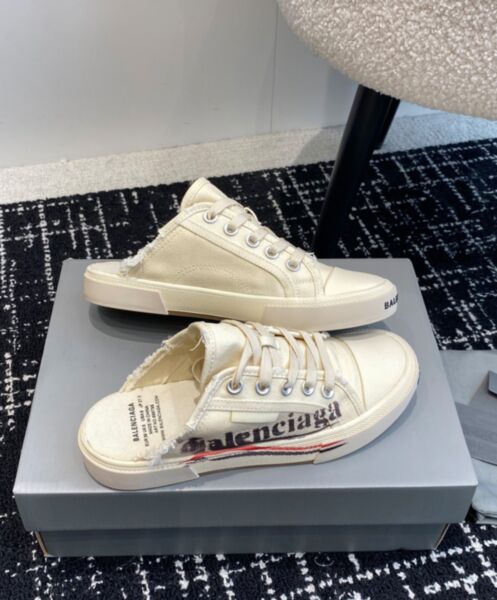 Balenciaga Unisex Paris Mules Cream 4