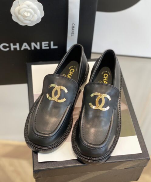 Chanel Women's Loafers G39602 Black 2