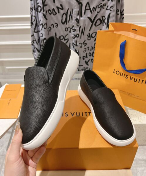 Louis Vuitton Men's LV Pacific Loafer 1ACEMW Black 3